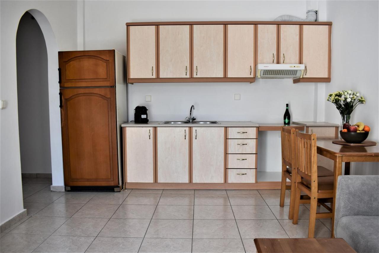 Emorfia Apartment คามารี ภายนอก รูปภาพ